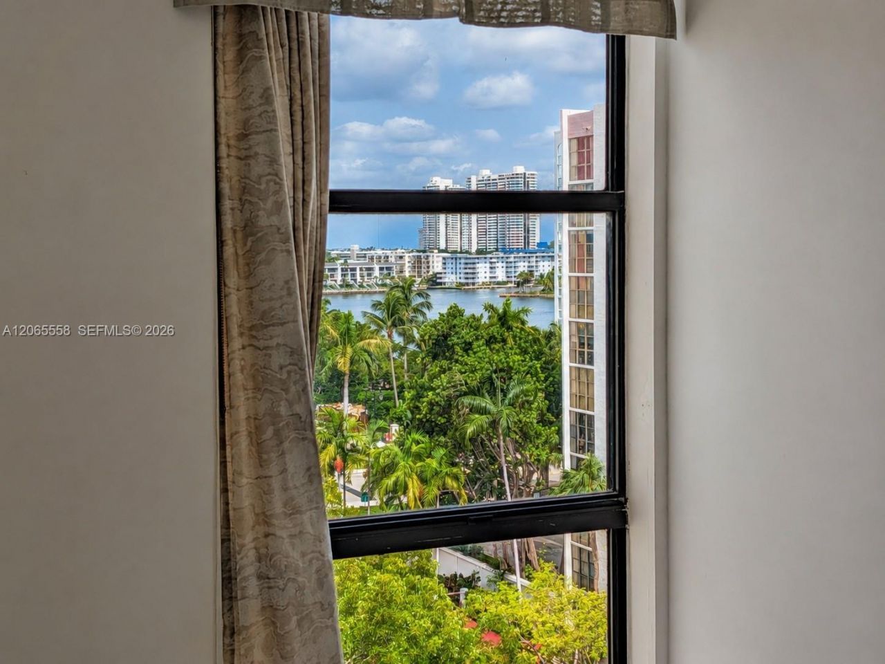 17011 N Bay Rd , Unit 801, Sunny Isles Beach, FL 33160 Photo