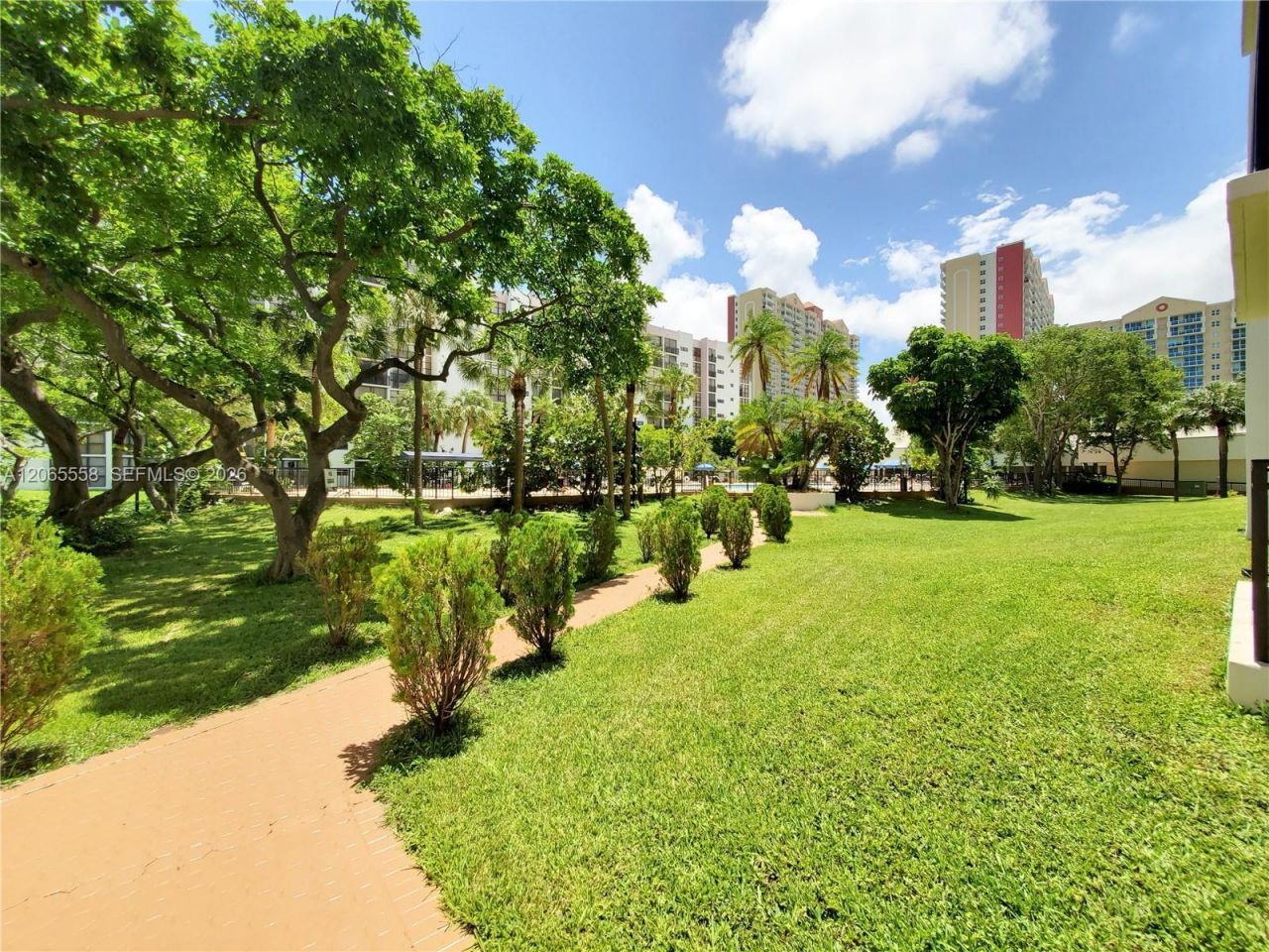 17011 N Bay Rd , Unit 801, Sunny Isles Beach, FL 33160 Photo