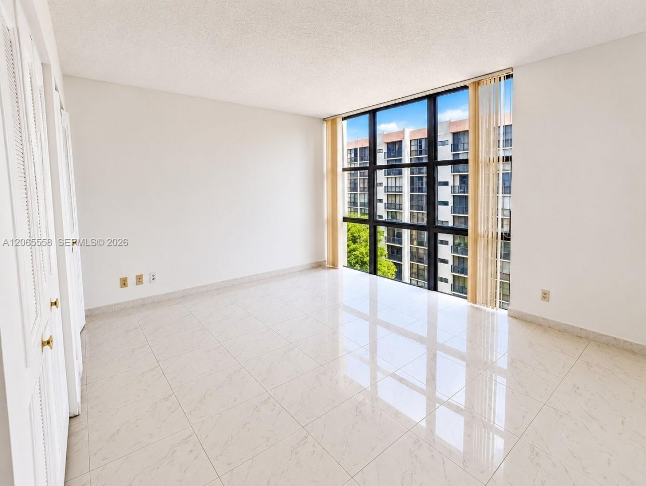 17011 N Bay Rd , Unit 801, Sunny Isles Beach, FL 33160 Photo