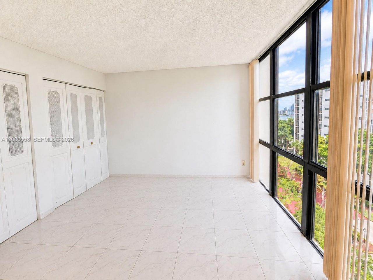17011 N Bay Rd , Unit 801, Sunny Isles Beach, FL 33160 Photo