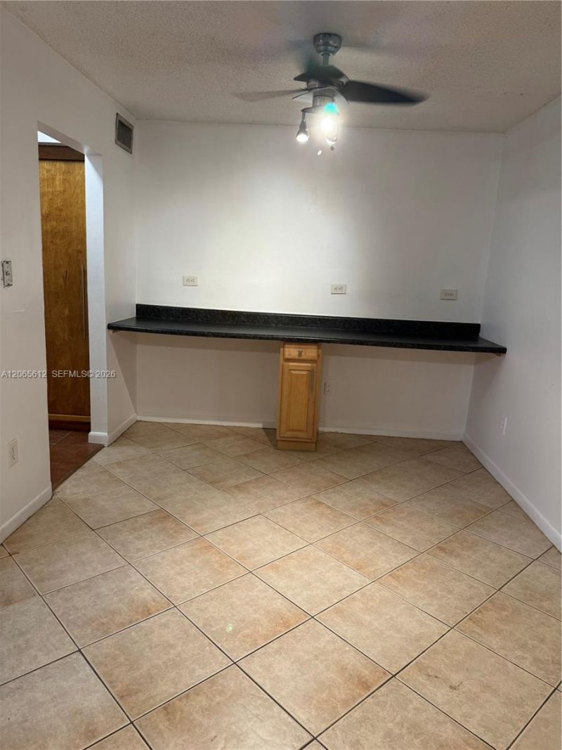 10762 La Placida Dr, Unit 7-105, Coral Springs, FL 33065 Photo