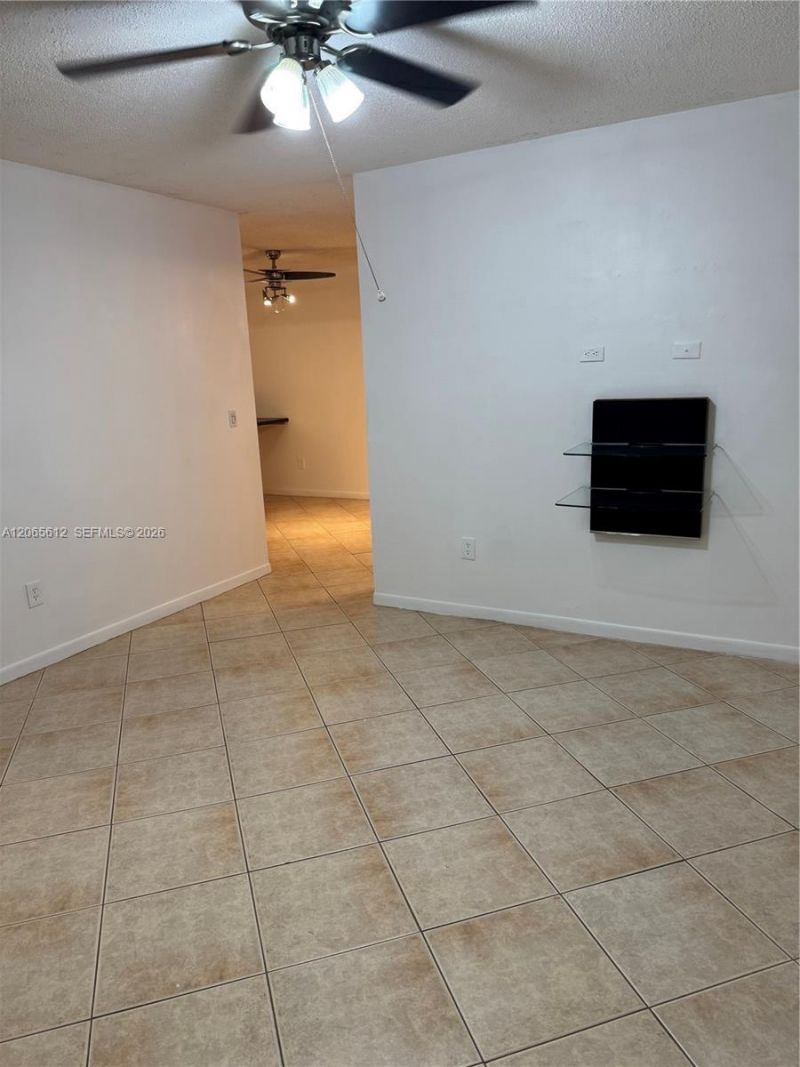 10762 La Placida Dr, Unit 7-105, Coral Springs, FL 33065 Photo