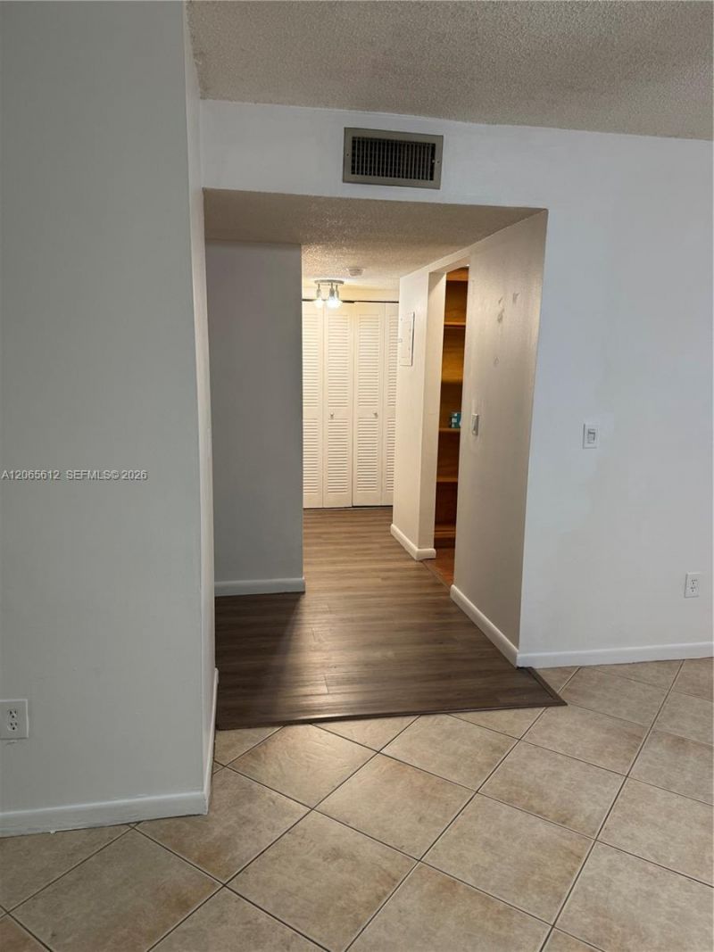 10762 La Placida Dr, Unit 7-105, Coral Springs, FL 33065 Photo