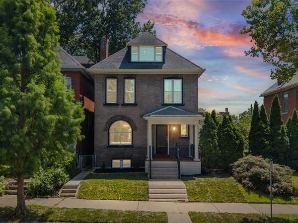 3950 Shenandoah Avenue, St Louis, MO 63110
