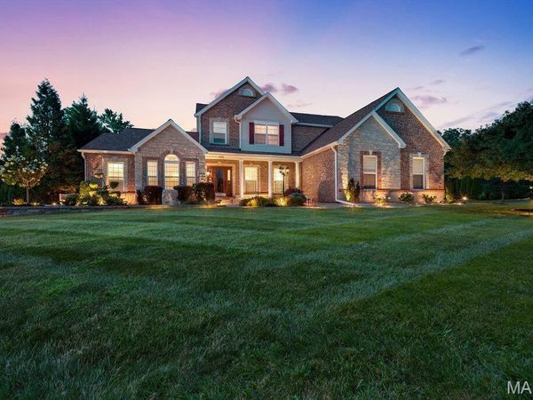 402 Hickory Grove Lane, Wentzville, MO 63385