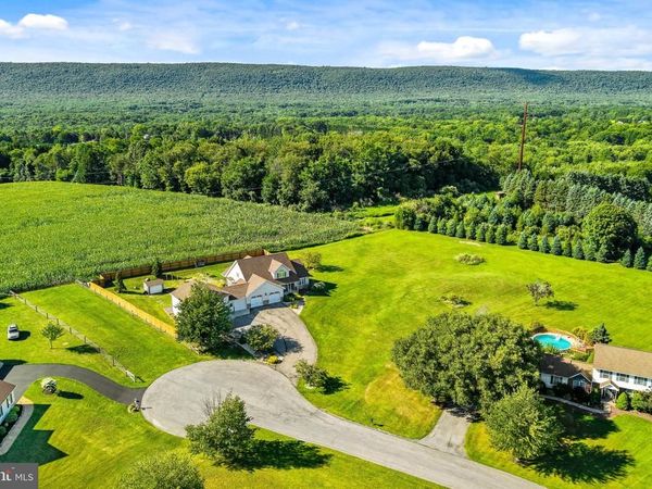 830 GIDEONS COURT, BATH, PA 18014