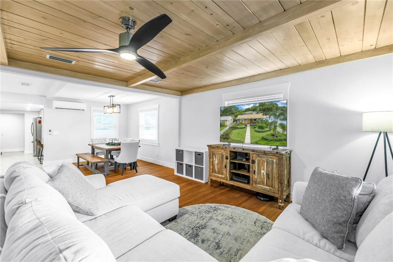 3935 Burlington Avenue N, Saint Petersburg, FL 33713 Photo