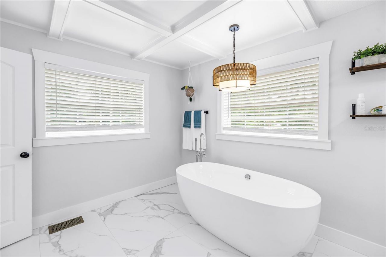 3935 Burlington Avenue N, Saint Petersburg, FL 33713 Photo