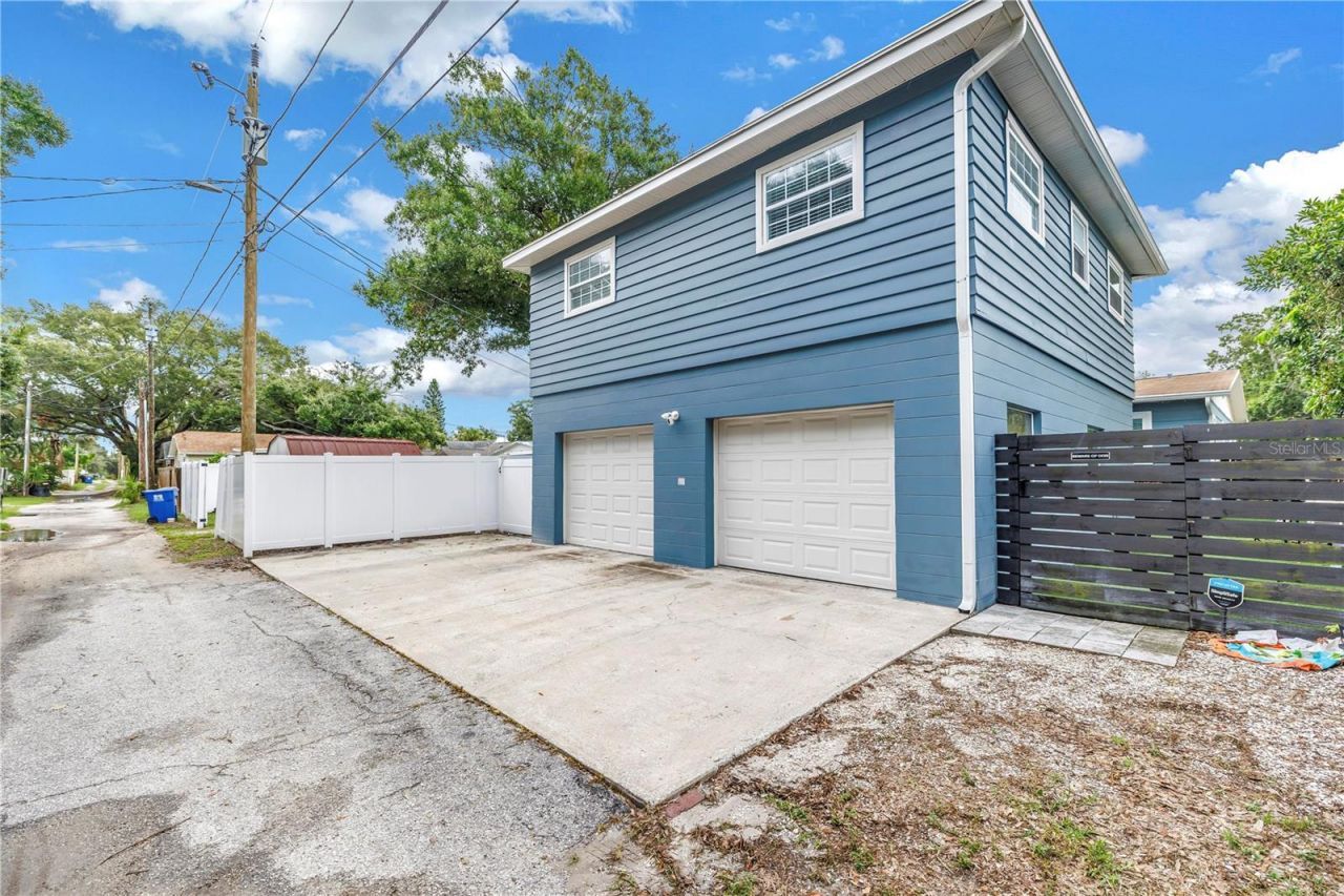 3935 Burlington Avenue N, Saint Petersburg, FL 33713 Photo