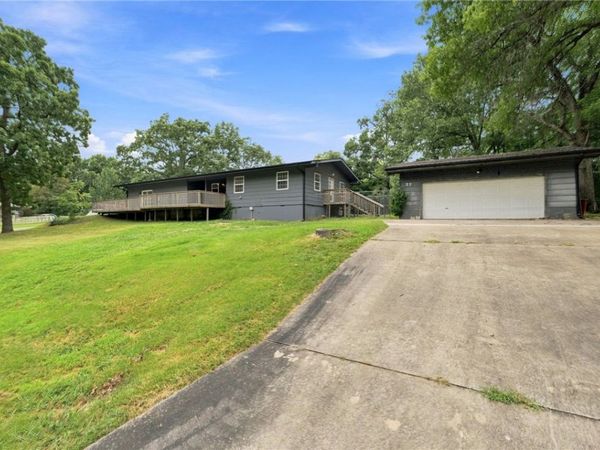 27 Worcester Drive , Bella Vista, AR 72714
