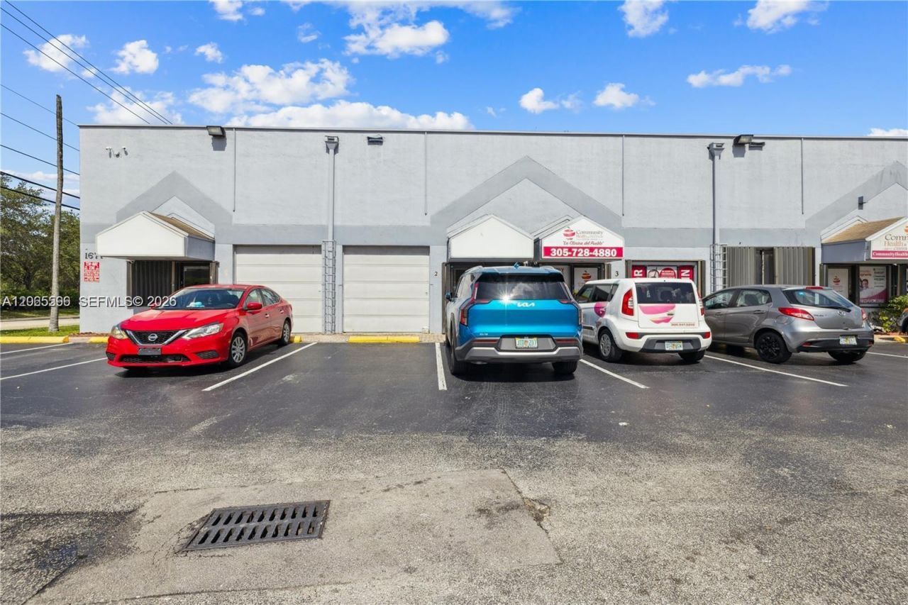 1671 W 37th St, Unit 2, Hialeah, FL 33012 Photo