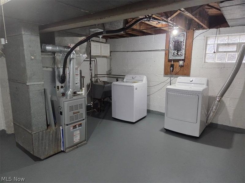 481 Kenwood Drive, Euclid, OH 44123 Photo 9
