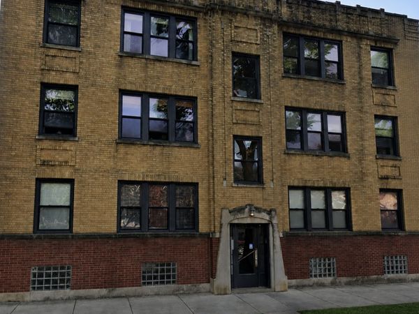 2719 W Wellington Avenue, Unit 2, Chicago, IL 60618