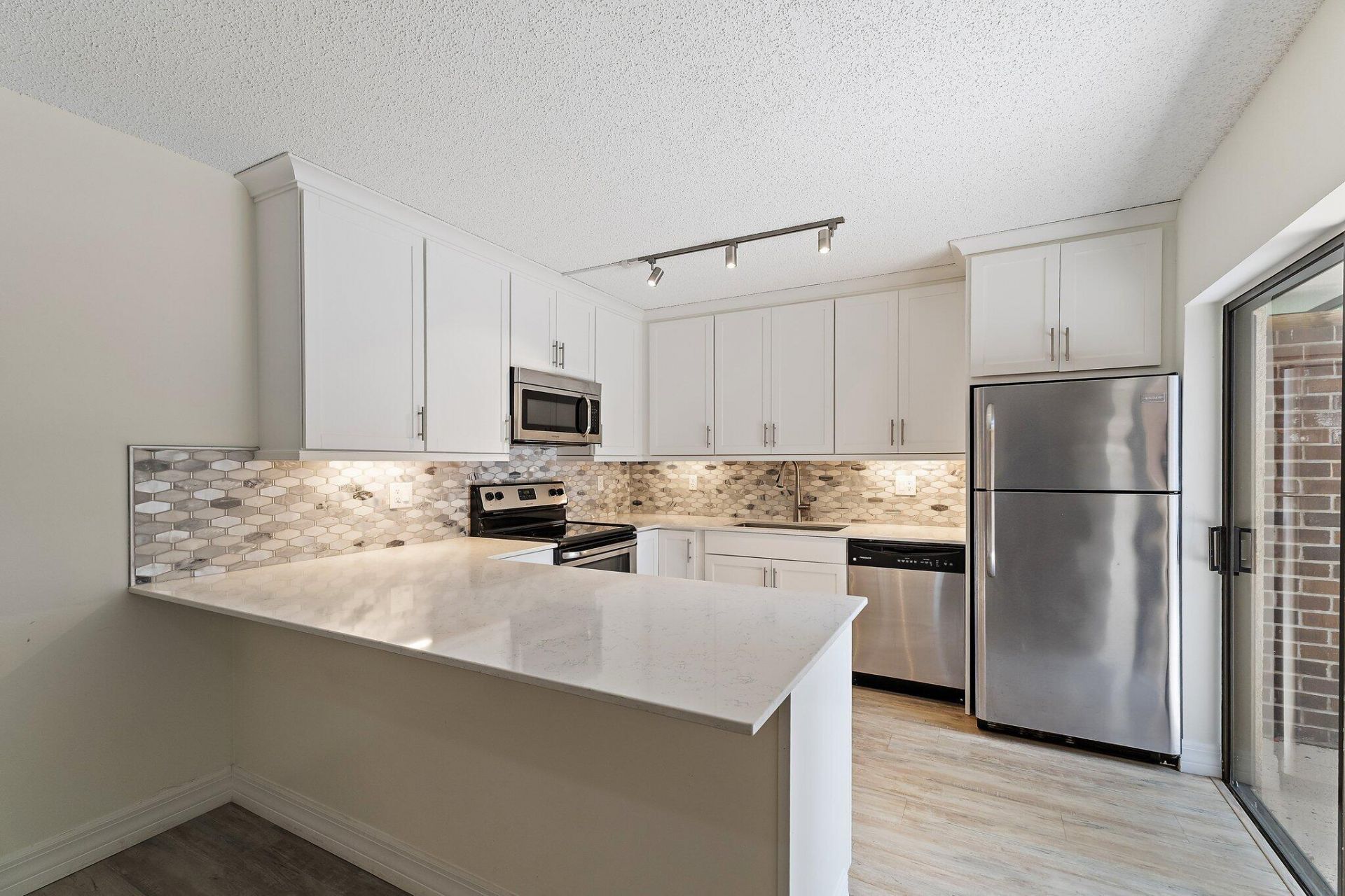 630 6th Terrace, Palm Beach Gardens, FL 33418 Photo