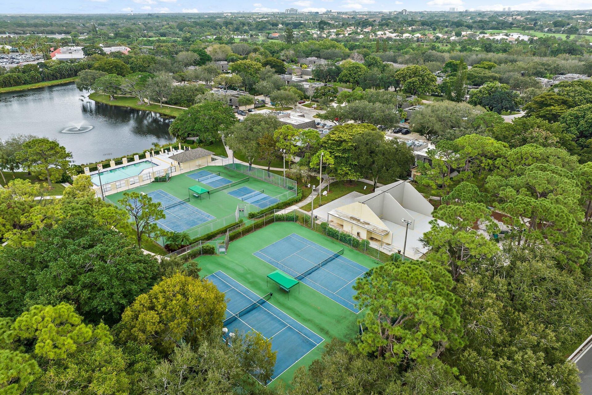 630 6th Terrace, Palm Beach Gardens, FL 33418 Photo