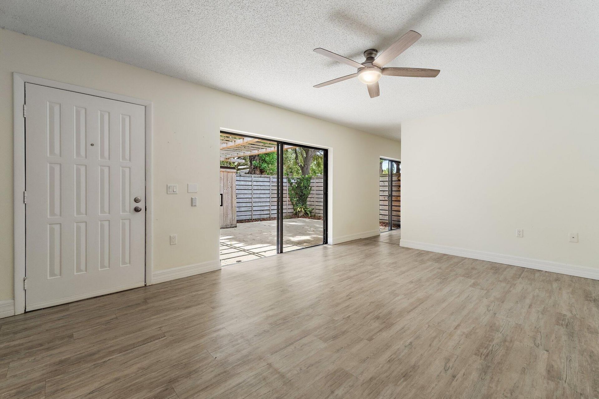 630 6th Terrace, Palm Beach Gardens, FL 33418 Photo