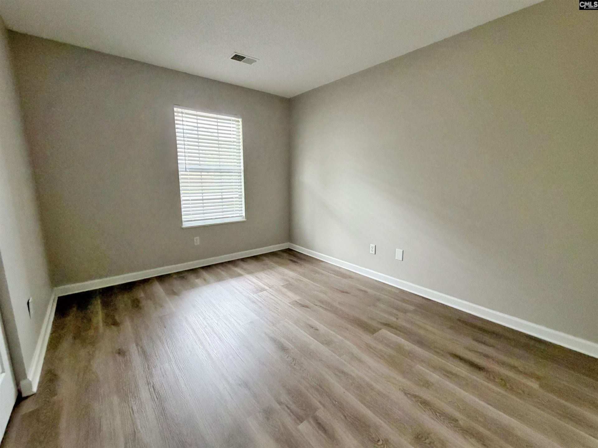 532 Oakbrook Village Road  Photo 11