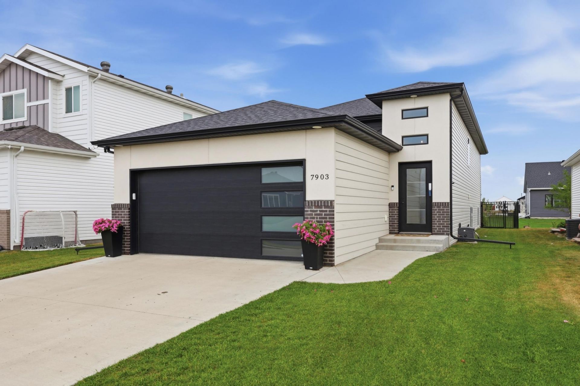 7903 Cottonwood Boulevard, Horace, ND 58047 Main Photo