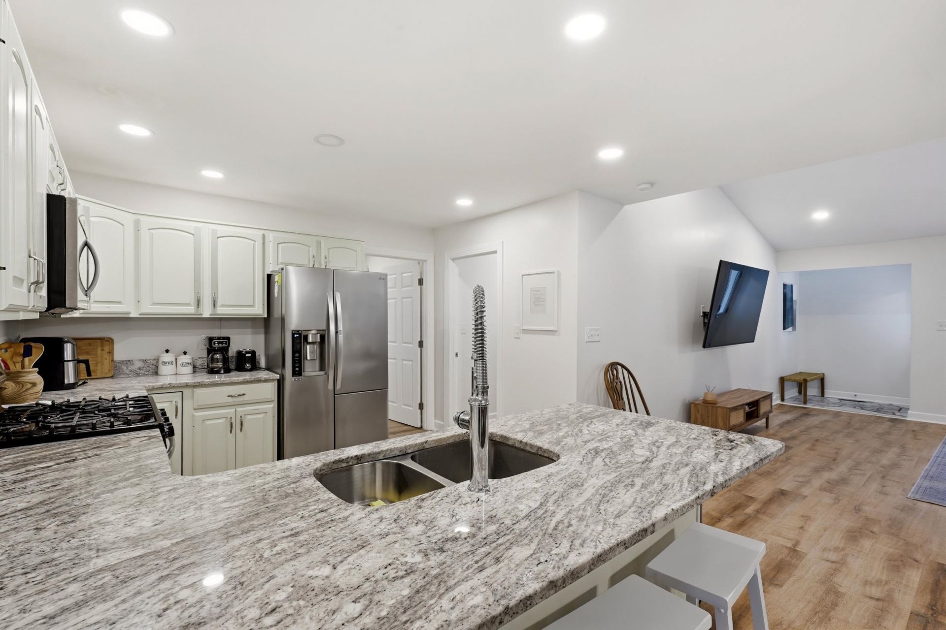 18 Sextant Pl. Photo 9