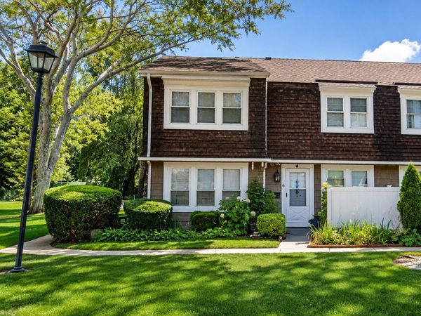 6 Whalers Cove , Babylon, NY 11702