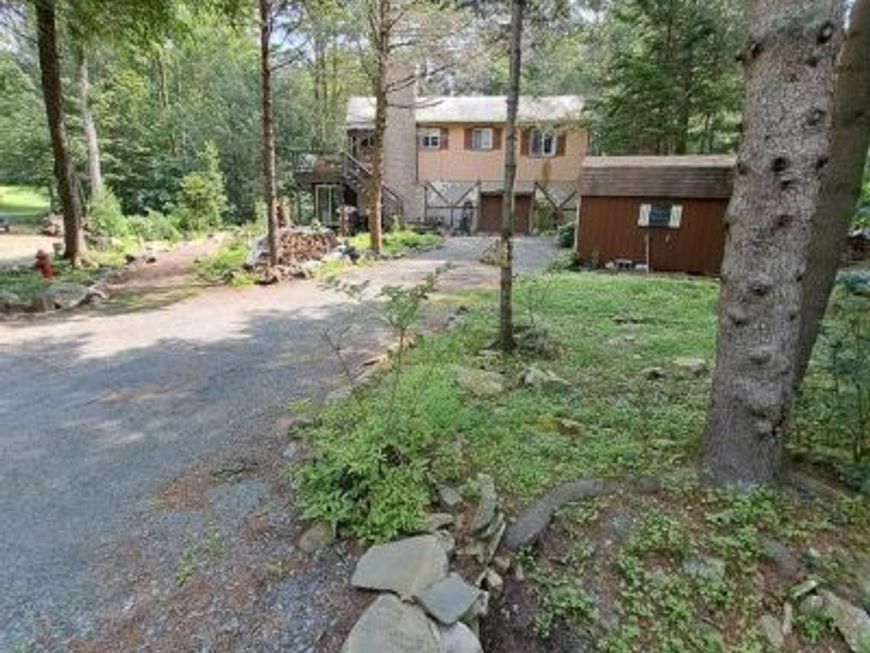 104 Spyglass Hill Road, Tobyhanna, PA 18466 Main Photo