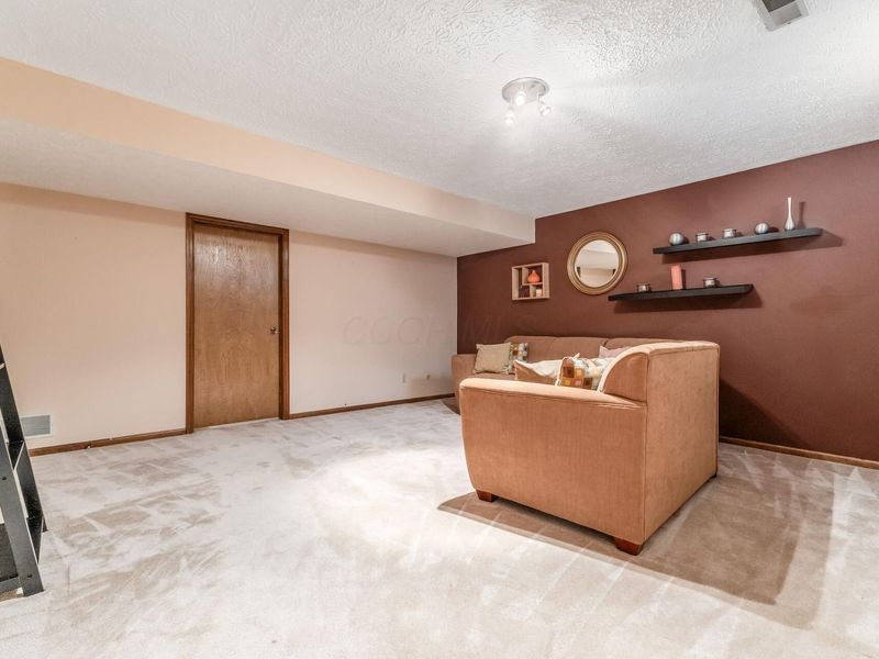 1949 Rockdale Drive, Unit 32, Columbus, OH 43229 Photo 19