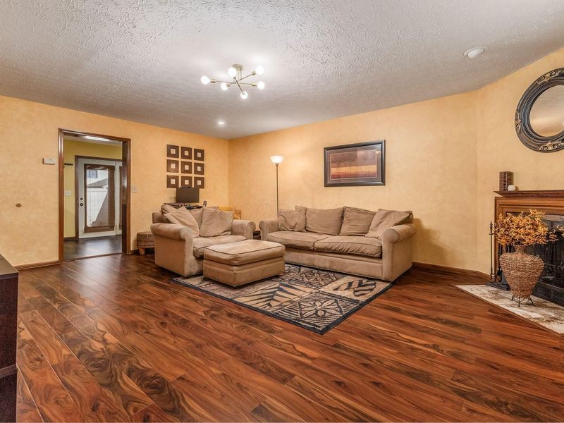 1949 Rockdale Drive, Unit 32, Columbus, OH 43229 Photo 3