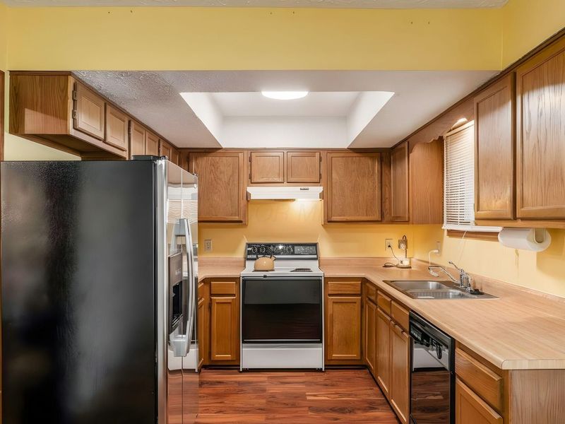 1949 Rockdale Drive, Unit 32, Columbus, OH 43229 Photo 8