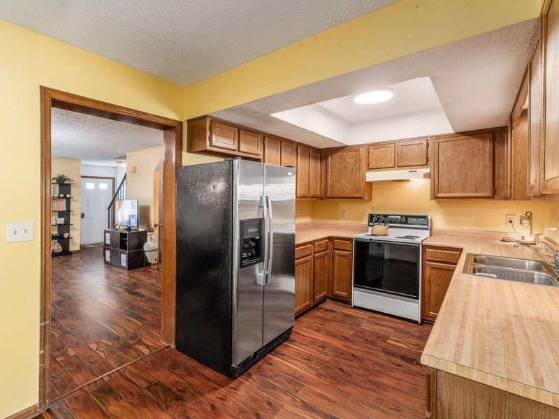 1949 Rockdale Drive, Unit 32, Columbus, OH 43229 Photo 9