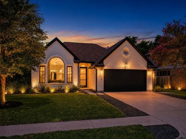 7704 Kiva DR, Austin, TX 78749