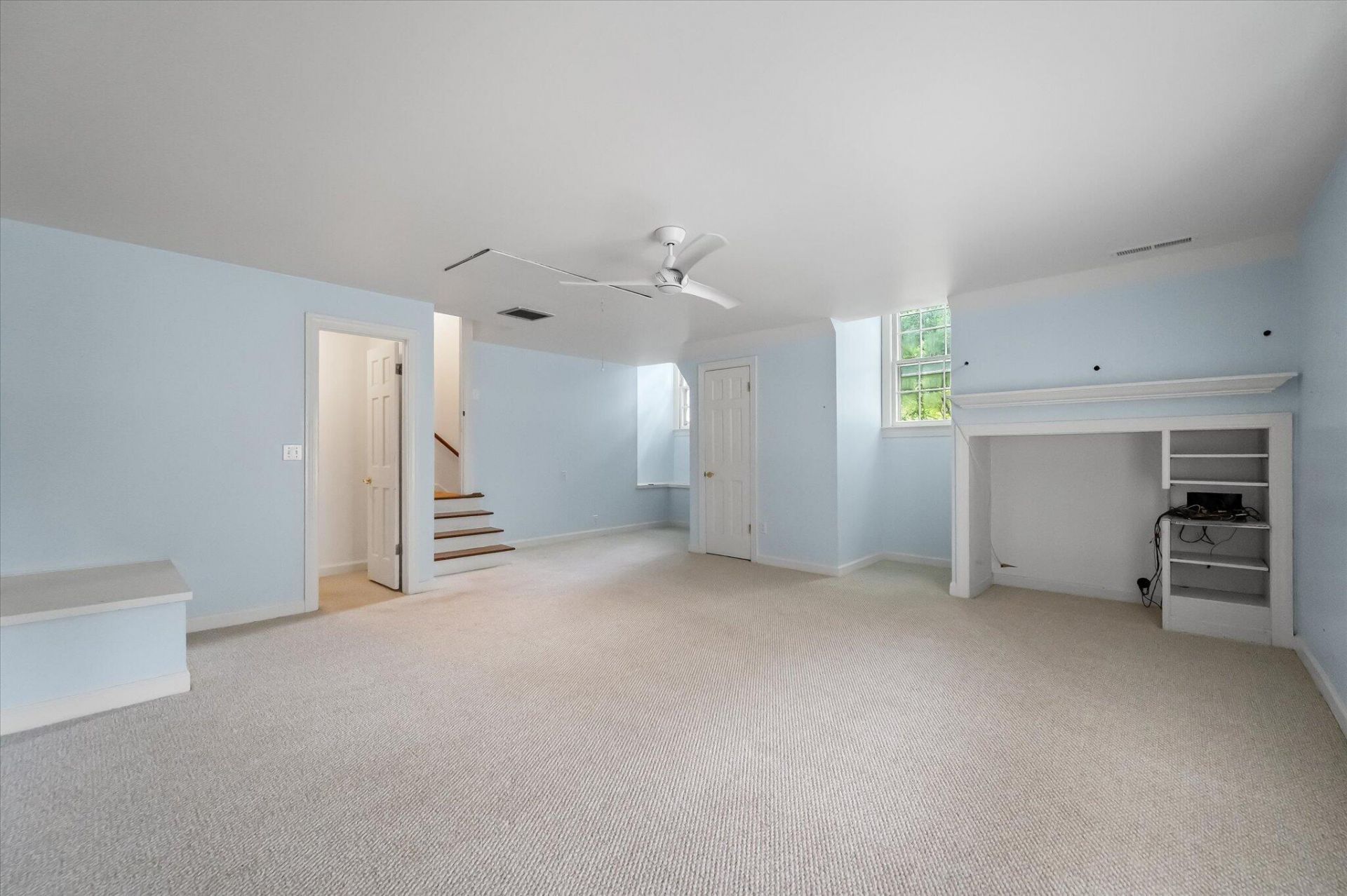 975 Harbortowne Road Photo 29