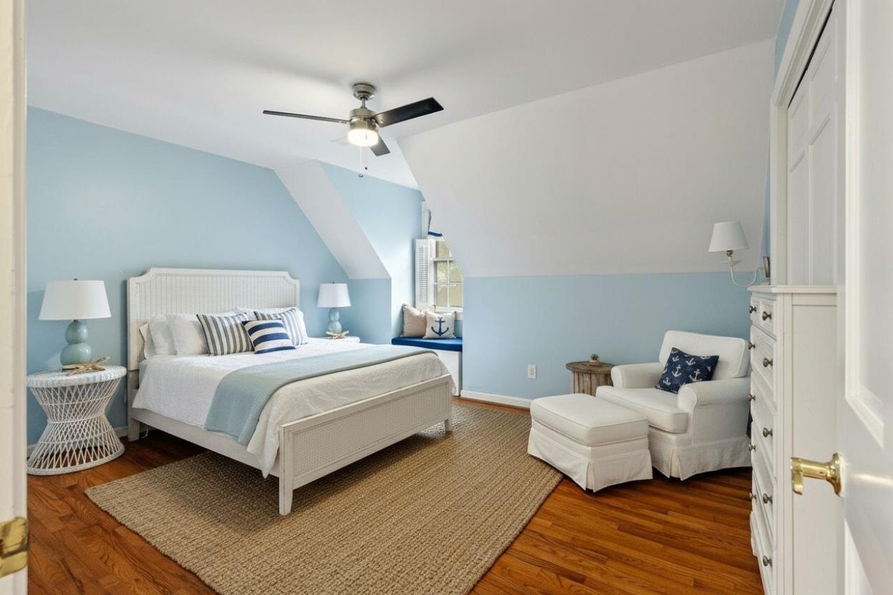975 Harbortowne Road Photo 33