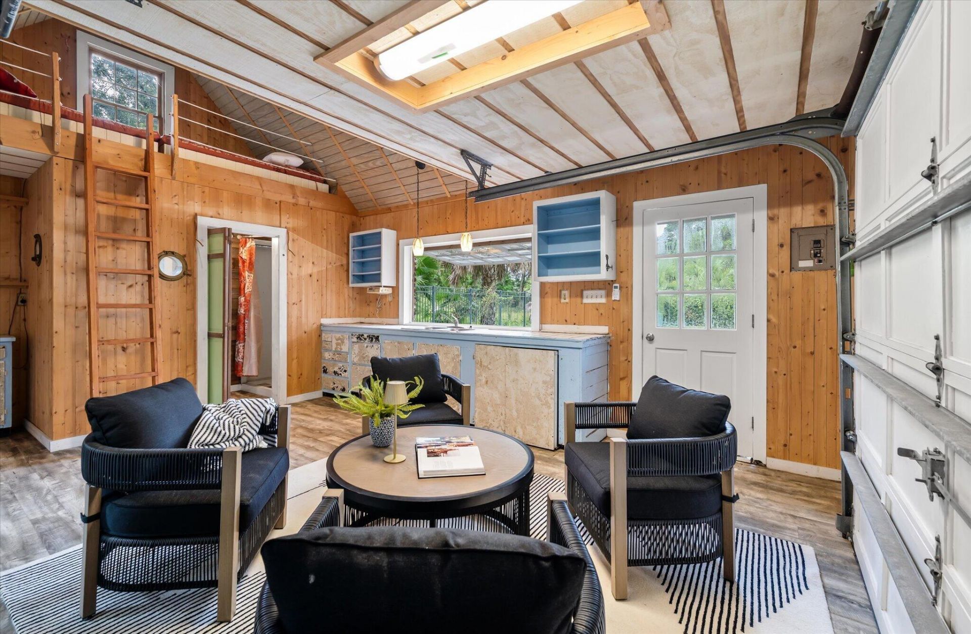 975 Harbortowne Road Photo 40