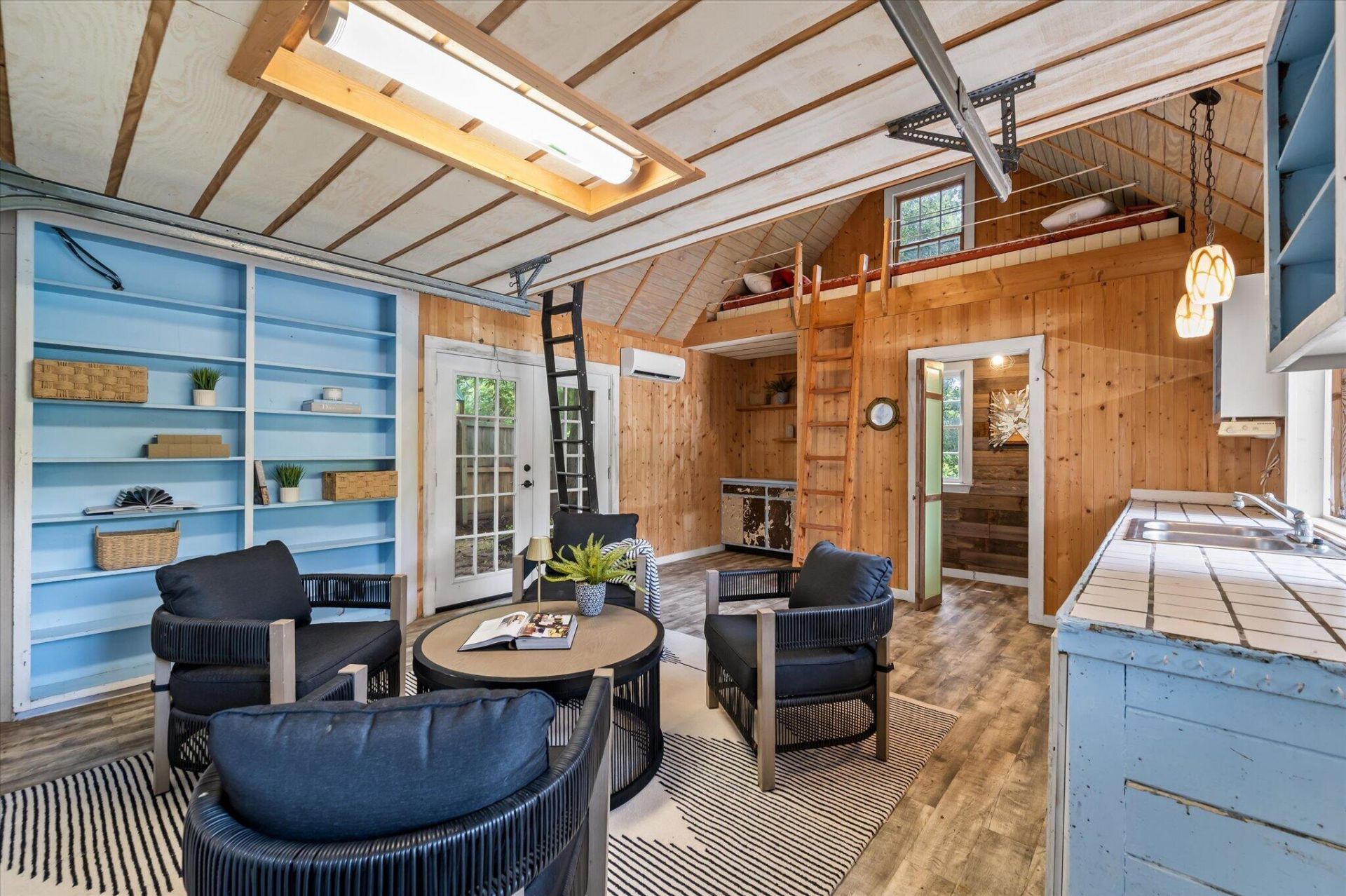 975 Harbortowne Road Photo 41