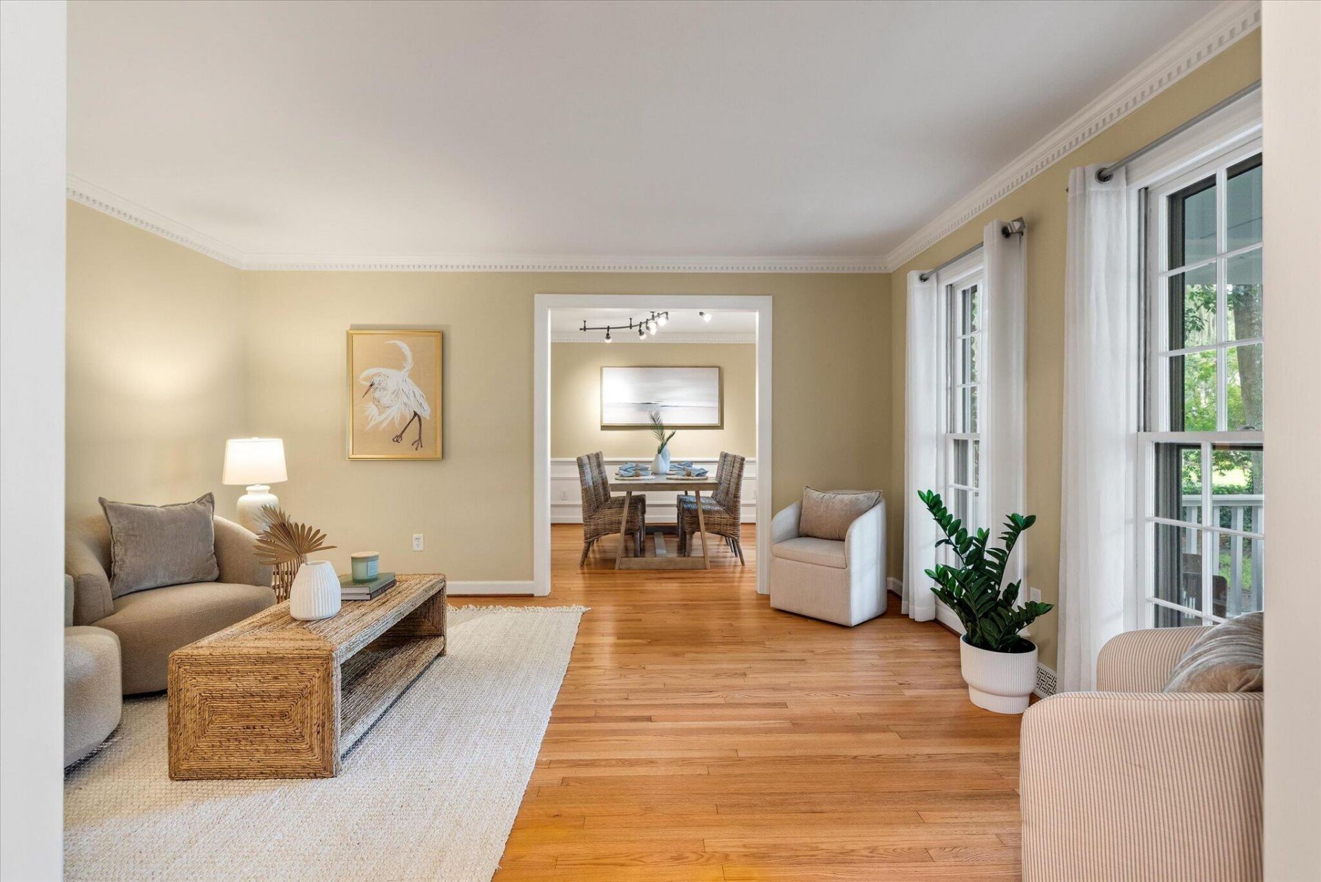 975 Harbortowne Road Photo 9