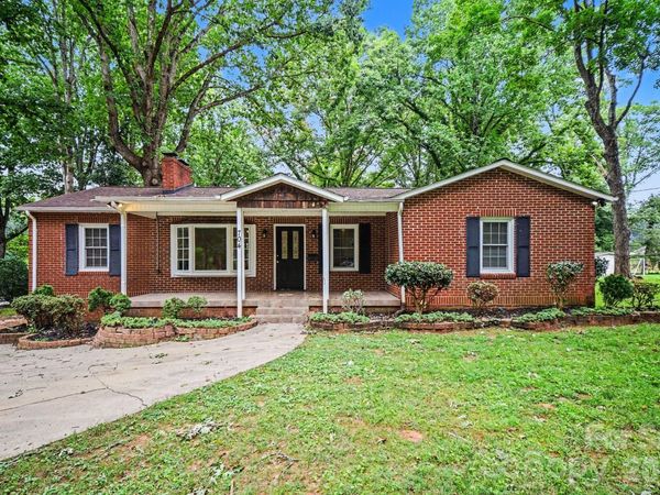 704 1st Avenue Place NE, Conover, NC 28613