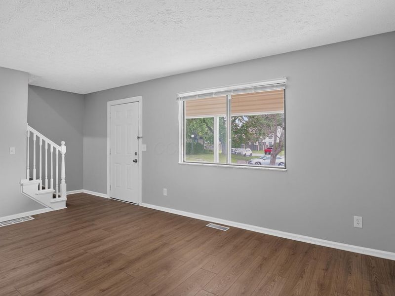 6074 Lepage Court, Columbus, OH 43229 Photo 4