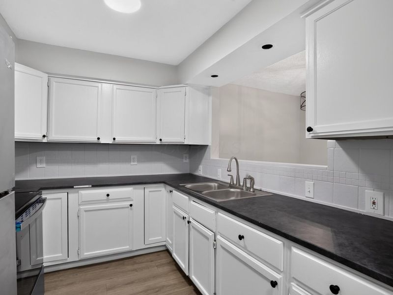6074 Lepage Court, Columbus, OH 43229 Photo 9