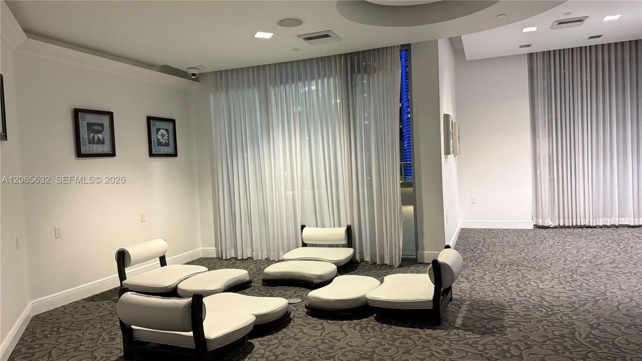 350 S Miami Ave, Unit 302, Miami, FL 33130 Photo