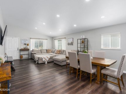 17745 Live Oak Court, Reno, NV 89508 Photo