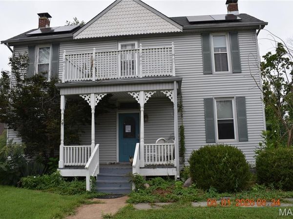 105 West Avenue , Eureka, MO 63025