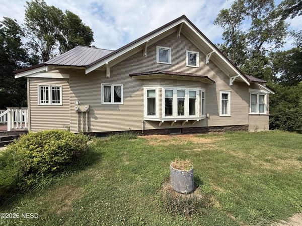 601 PARK AVENUE, Hetland, SD 57212