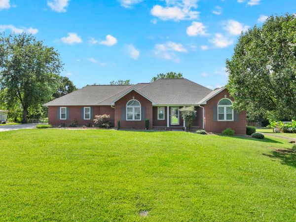 262 Crimson Dr, Winchester, TN 37398