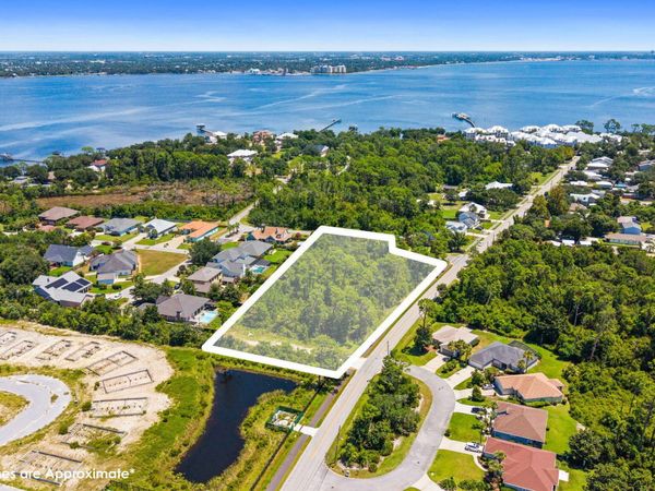 4508 Magnolia Beach Road , Panama City Beach, FL 32408