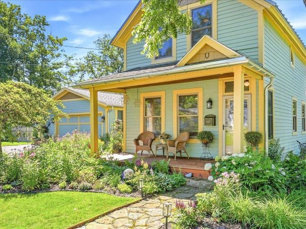 815 Maple Street W, Stillwater, MN 55082
