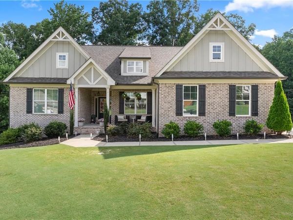 41 Saint Ives Circle , Winder, GA 30680