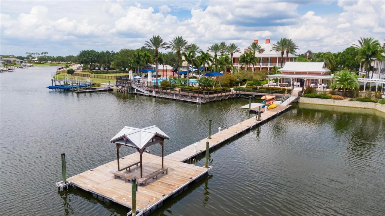 998 Signet Drive, Apollo Beach, FL 33572 Photo