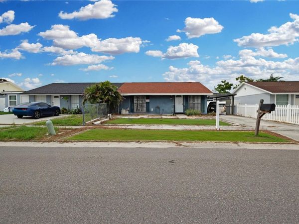 8584 BRIAR GROVE CIRCLE , TAMPA, FL 33615
