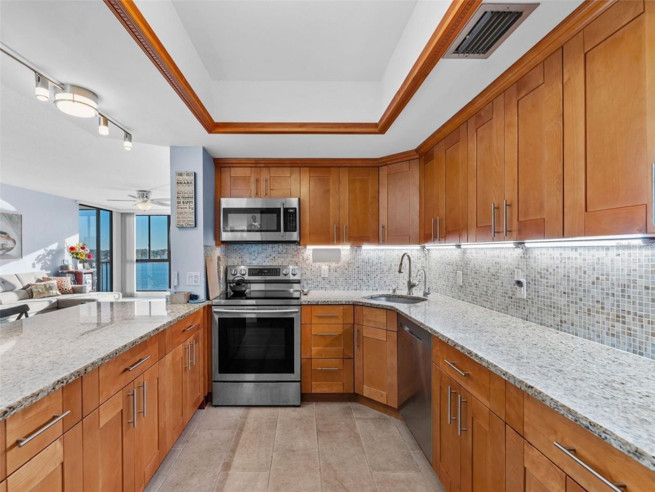 7100 Sunshine Skyway Lane S, Unit 503, Saint Petersburg, FL 33711 Photo