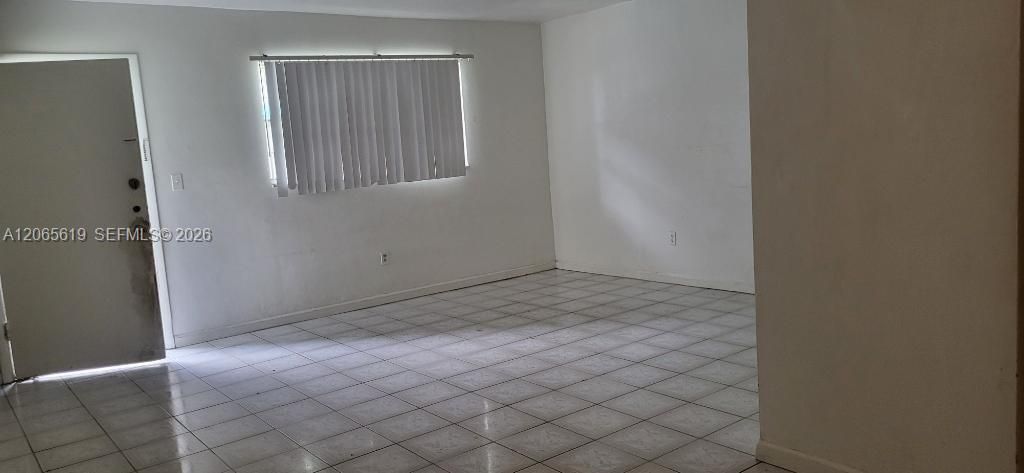 16215 NE 18th Ct , Unit 111, North Miami Beach, FL 33162 Photo